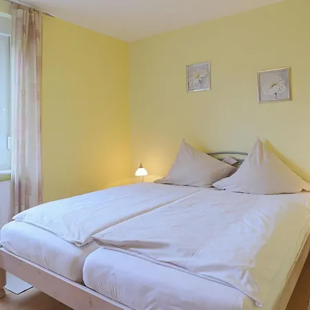 Elbsegler, 3 * دوهنين